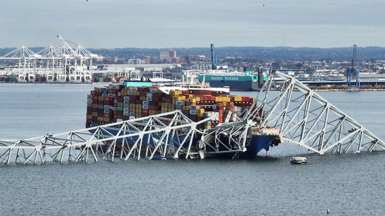 Shpërthim i kontrolluar, copa gjigante e urës që ra mbi anijen e mallrave në Baltimore do të hidhet në erë me eksploziv