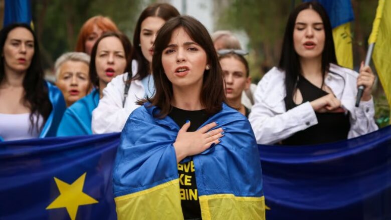 Politico: Ukraina do të nisë negociatat për anëtarësimin në BE në qershor