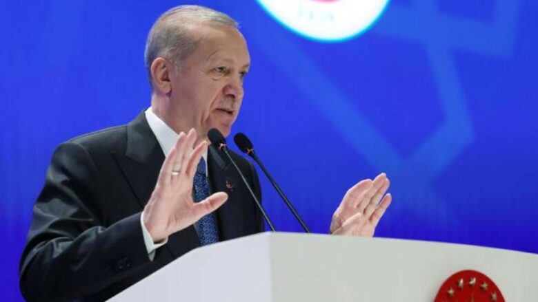 Presidenti turk akuzon kryeministrin izraelit: Po imiton Millosheviqin dhe Karaxhiqin