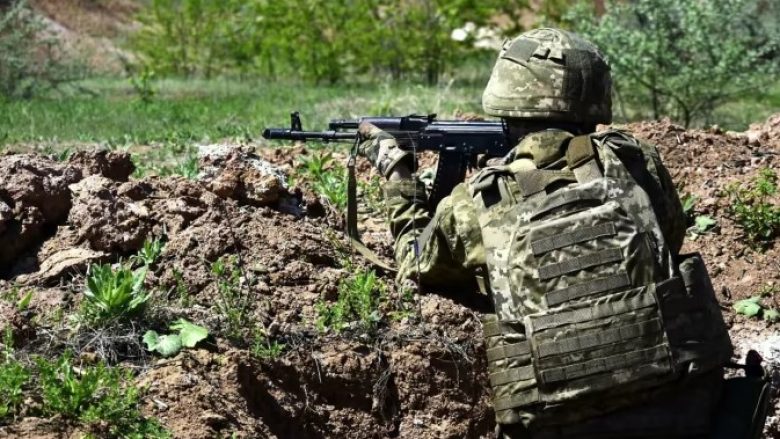 Ukrainasit pretendojnë se Rusia ka humbur 1,300 ushtarë, 11 tanke dhe 35 autoblinda në 24 orët e fundit
