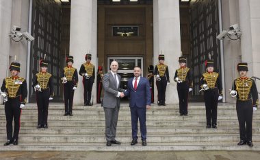 Kosova dhe Britania nënshkruajnë marrëveshje në fushën e mbrojtjes ushtarake
