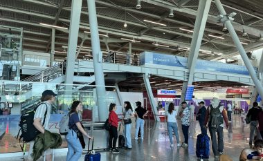 Aeroporti i Tiranës me biletat më të lira në botë, rritet konkurrenca