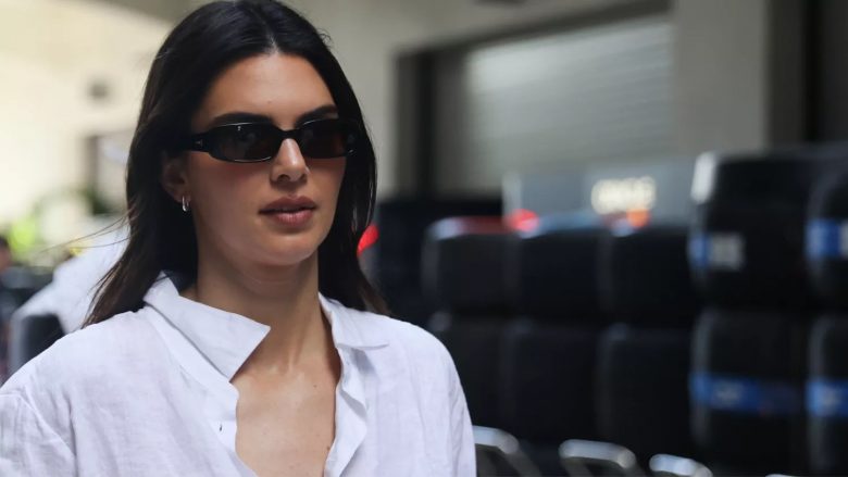 Kendall Jenner sfidoi me stil rregullat e modës me veshjen e saj të fundit