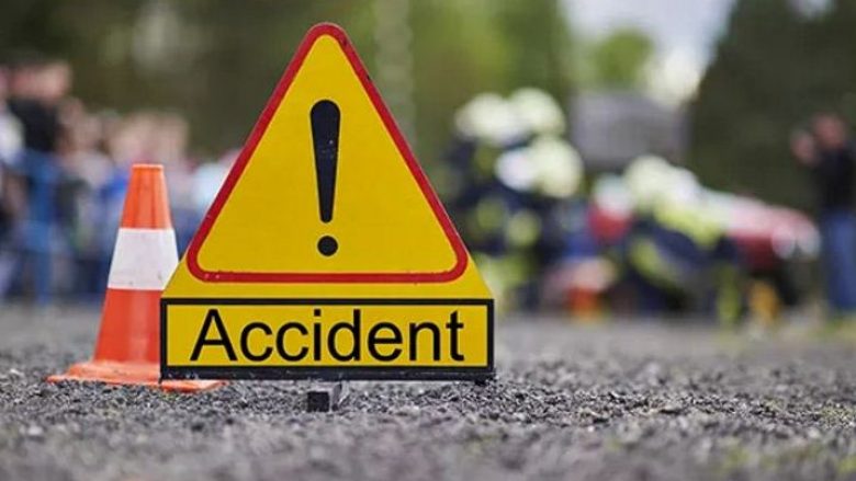 Gjakovë, tre të lënduar në aksidentin midis traktorit dhe motoçikletës