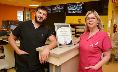 Klinika “Zhan Mitrev”: Ndarja tradicionale e çmimeve për infermierët më humanë