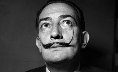 Salvador Dali dhe mustaqet ikonike