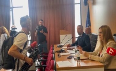 Mediat nuk u lejuan të përcjellin seancën e Kuvendit Komunal të Mitrovicës Veriore, reagon AGK: E dënojmë këtë vendim të këtij organi komunal