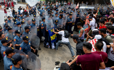 1 Maji në mbarë botën: Protesta, përleshje dhe gaz lotsjellës