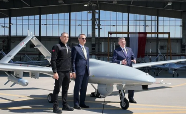 Polonia pasurohet me armatim të ri – Varshava blenë 24 dronë Bayraktar