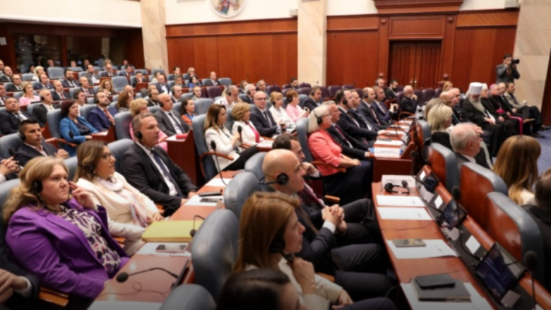 Kuvendi i Maqedonisë së Veriut verifikoi mandatet e 118 deputetëve