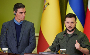 Zelensky i Ukrainës viziton Spanjën në kërkim të më shumë armëve për të luftuar kundër Rusisë