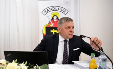 Kryeministri sllovak jashtë rrezikut për jetë