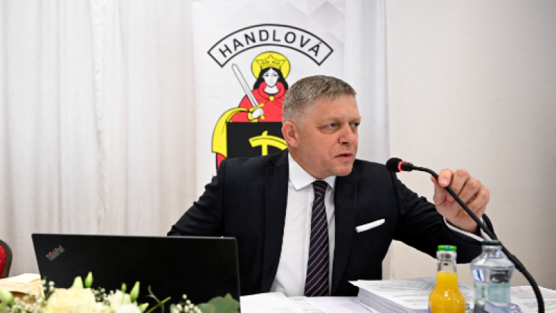 Kryeministri sllovak jashtë rrezikut për jetë