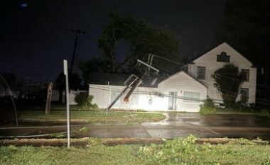 Të paktën 9 të vdekur në Teksas, Oklahoma dhe Arkansas pasi stuhitë goditën fuqishëm të gjithë rajonin