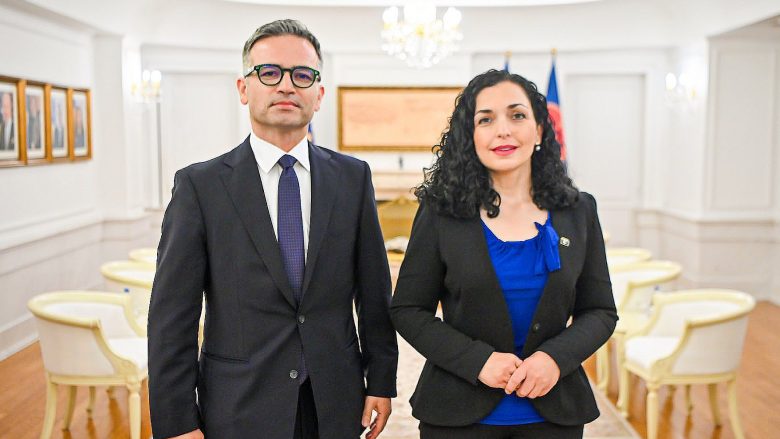 Mentor Latifi emërohet ambasador i Kosovës në Zvicër