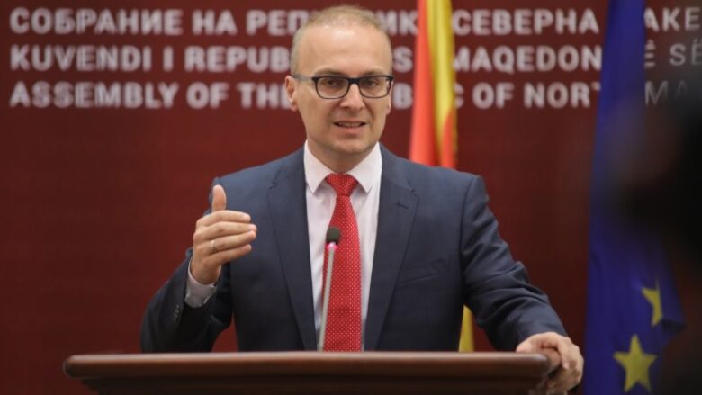 Milloshoski: Mickoski në dalje publike do të përmend vetëm emrin “Maqedonia”, askush nuk mund të na largojë nga NATO