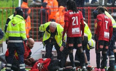 Ish-lojtari i Arsenalit dhe Lyonit u dërgua me urgjencë në spital, u dyshuar për gjakderdhje në tru