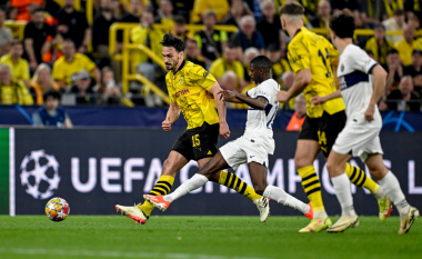 "Muri i verdhë" qëndron stoik përballë yjeve të PSG-së, Dortmundi fiton "luftën" e parë me super lojë