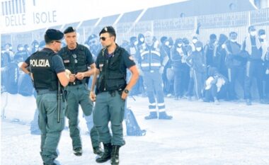 Kampi i emigrantëve në Shqipëri, do të angazhohen 300 policë italianë – paga 100 euro në ditë