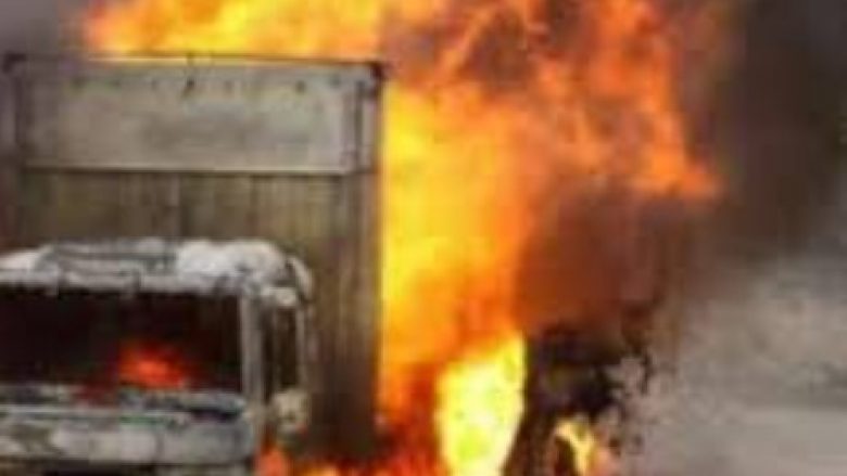 Një qytetar në Zubin Potok raporton se i është djegur kamioni gjatë natës