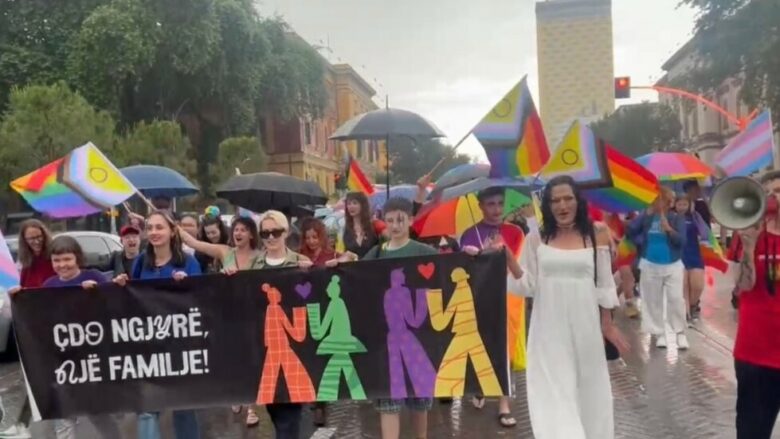 Në Tiranë mbahet Parada e Krenarisë