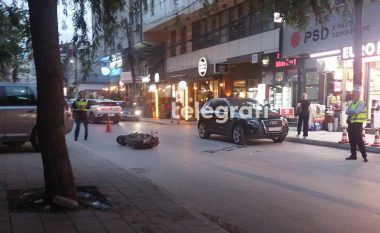 Aksidentohet motoçikleta në Prishtinë, lëndohen dy persona