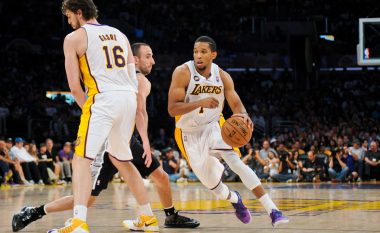 Bota e basketbollit në zi, ndërron jetë ish-ylli i Los Angeles Lakers