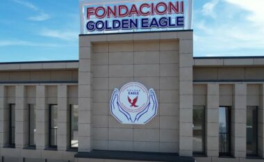 Kërkohet ndihmë për shërimin e 18-vjeçarit nga Prizreni, fondacioni Golden Eagle e ndihmon atë me pesë mijë euro