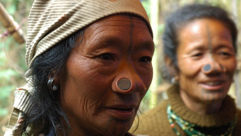Fisi ku jetojnë gratë e bukura me fatin e vështirë: Burrat ua kanë bllokuar hundët për një arsye tronditëse