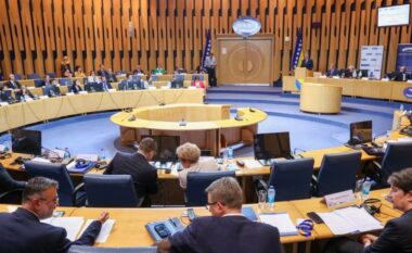 U përmend anëtarësimi i Kosovës në KiE, delegacioni serb u largua nga takimi në Sarajevë