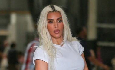 Kim Kardashian është rikthyer sërish te flokët biondë!