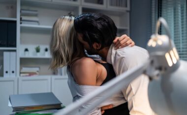 A e dini se si ndikon seksi në punë? Mbani mend mirë