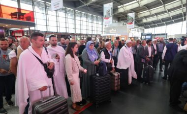 BIK njofton se 215 besimtarë myslimanë janë nisur sot drejt vendeve të shenjta për ta kryer haxhin