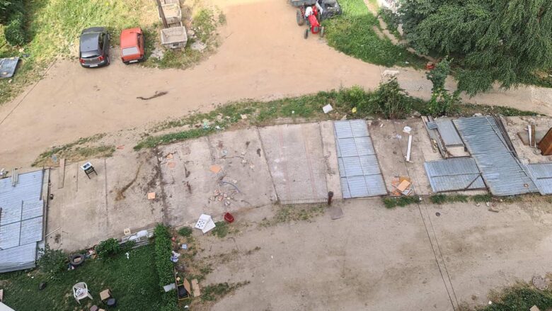 Largohen garazhet para banesave në Tetovë
