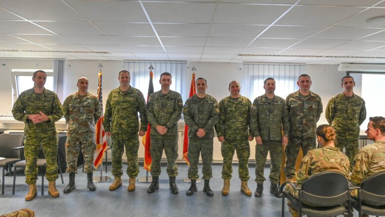 ​Tre oficerë të FSK-së diplomojnë në Kolegjin CGSC të ushtrisë amerikane