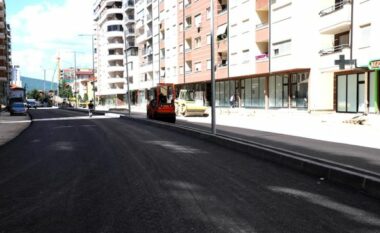 Fillon asfaltimi i një pjese të rrugës “Ali Zeneli” në Mitrovicë