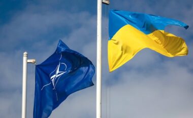 Ukraina duhet të fitojë luftën kundër Rusisë për t’u anëtarësuar në NATO – thotë Shtëpia e Bardhë