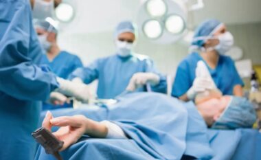 Çfarë duhet të dini për anestezinë: Para operacionit, pacienti duhet të jetë gjithmonë i informuar mirë nga anesteziologu