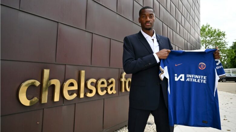 Zyrtare: Chelsea nënshkruan me mbrojtësin Adarabioyo