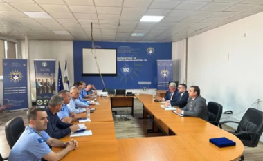 Deputeti Bekë Berisha kërkon luftimin e kriminalitetit gjatë vizitës në drejtorin e Policisë Rajonale të Pejës