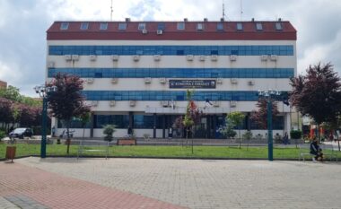 Për katër vjet Komuna e Ferizajt mbështet studentët me mbi një milion euro