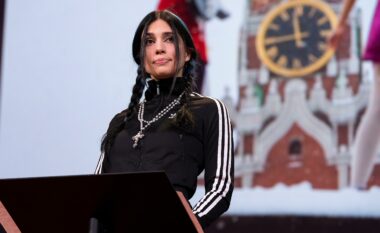 Nadya Tolokonnikova dhe kisha e saj kundër Putinit