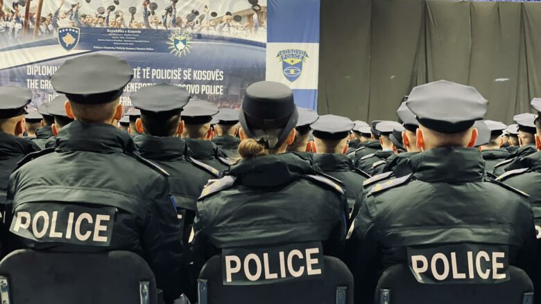Policët e rinj paguhen 335 euro më pak sesa parasheh ligji