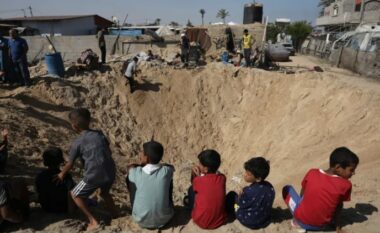 Mbi 20,000 fëmijë janë të varrosur, të bllokuar, të ndaluar dhe të humbur, mes luftës në Gaza – thuhet në një raport