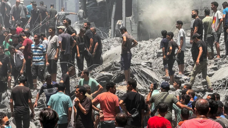Më shumë se 40 të vrarë nga sulmet izraelite në qendër të Gazës