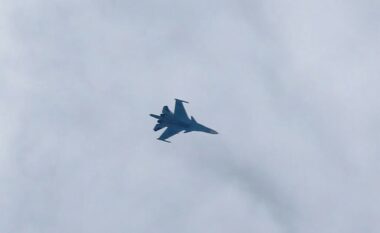 Rrëzohet aeroplani ushtarak rus Su-34, raportohet për viktima
