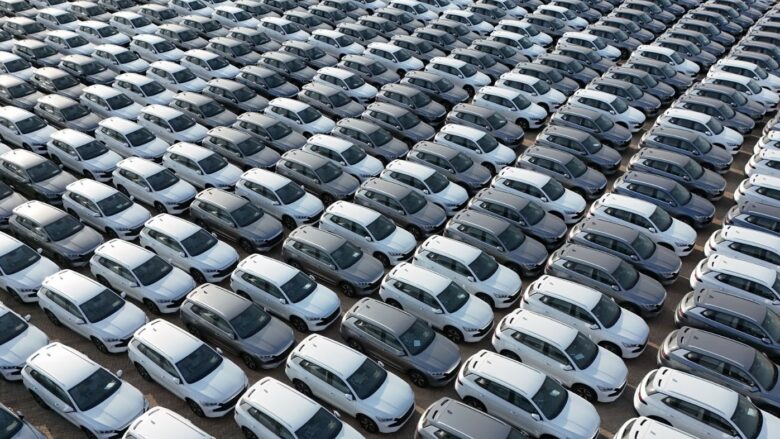 BE pritet të vendosë tarifa importi për automjetet elektrike kineze