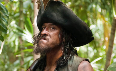 U sulmua nga një peshkaqen – ndërron jetë aktori i “Pirates Of The Caribbean”