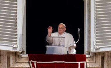 Papa Françesku bën thirrje për marrëveshje të menjëhershme paqeje në Gaza