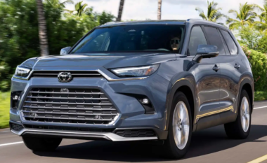 Toyota tërheq nga tregu amerikan dy modele për shkak të një defekti në airbag